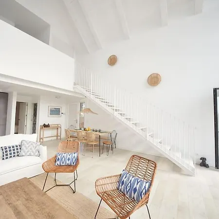 Casa Ballena, *